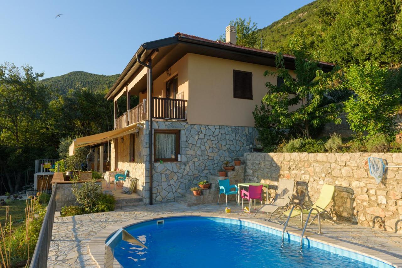 Sunset Holiday Home 티바트 외부 사진